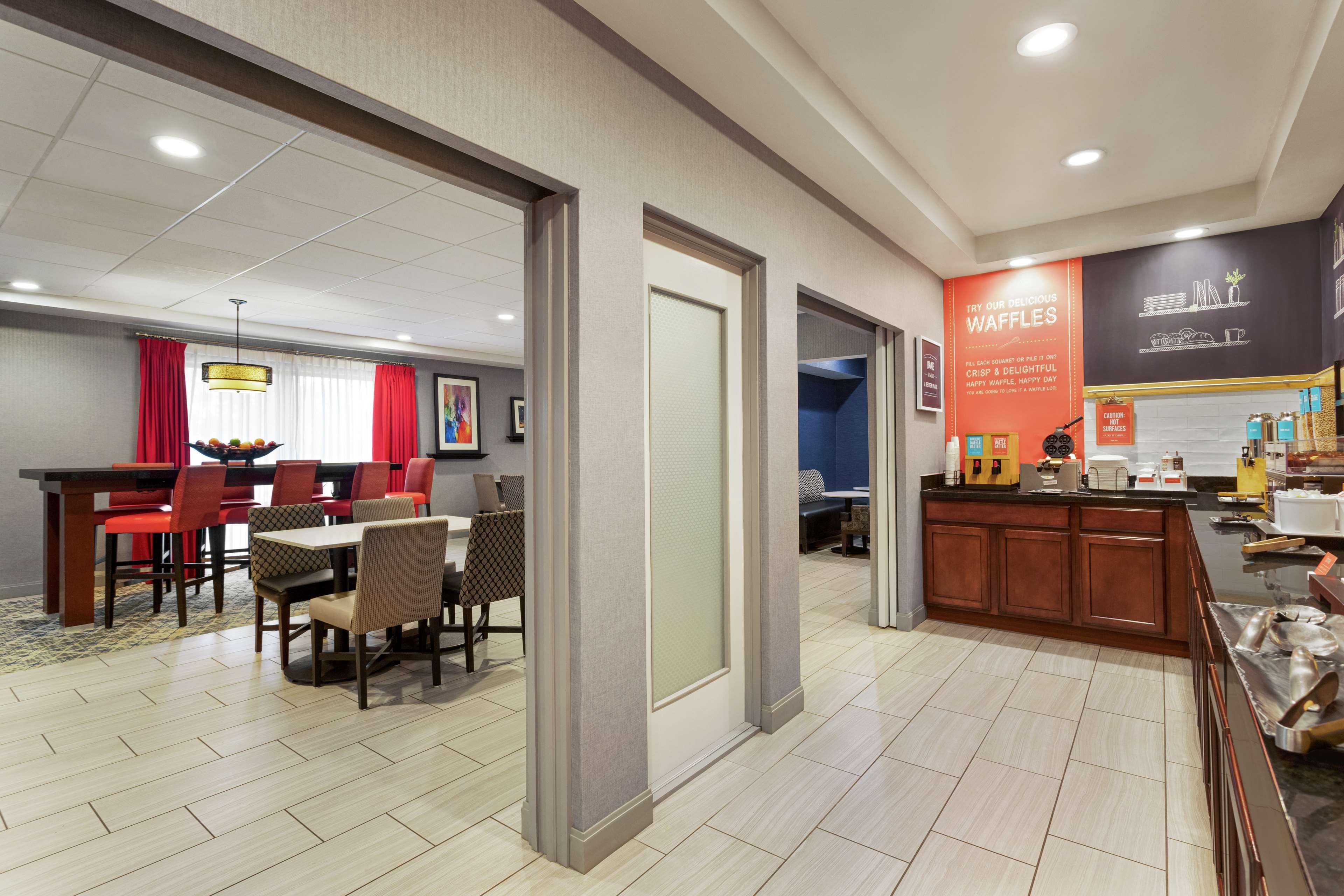Hampton Inn Kansas City Blue Springs Exterior foto