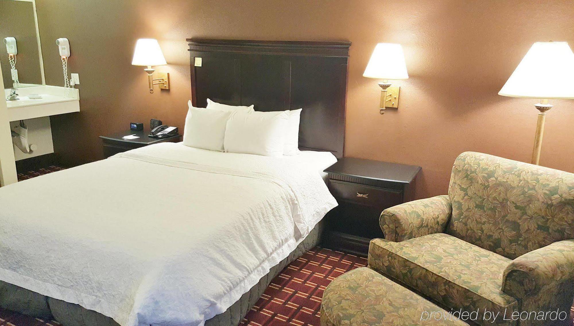 Hampton Inn Kansas City Blue Springs Exterior foto