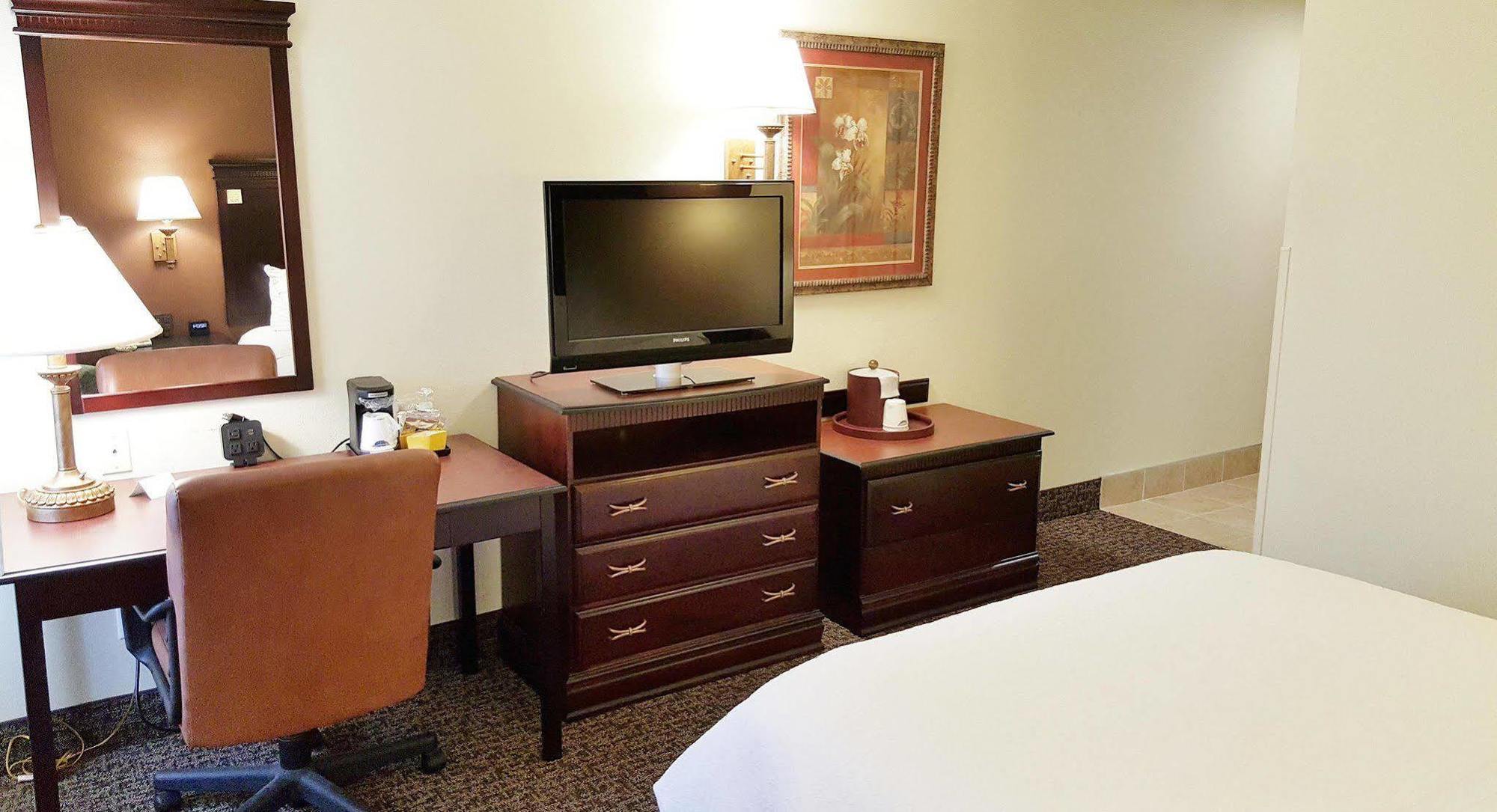 Hampton Inn Kansas City Blue Springs Exterior foto
